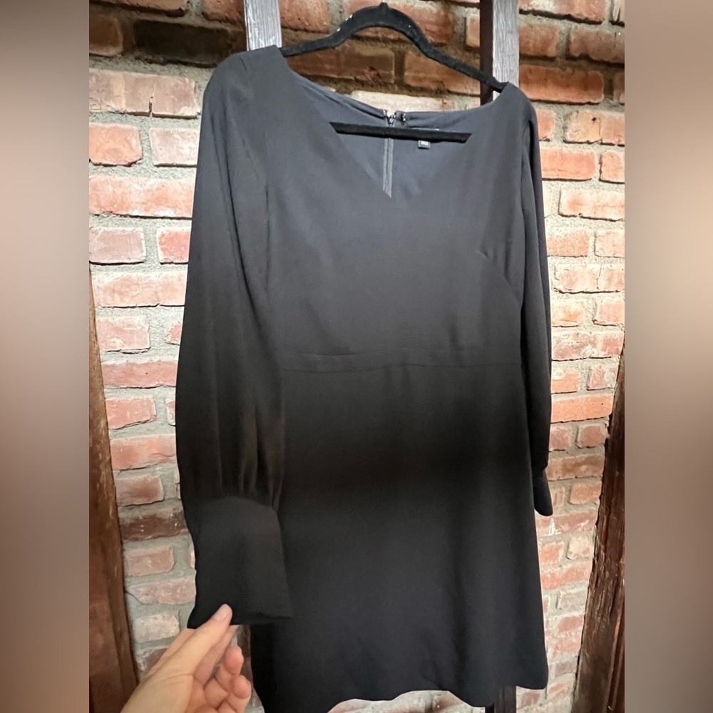 Ann Taylor 6 Black Dress A-line long sleeve v-neck zip back silky